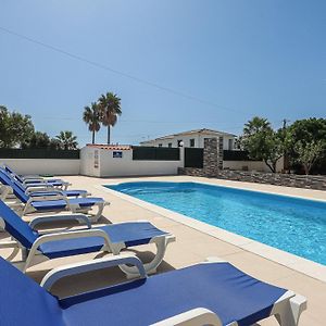 Apart Quinta Dos Martins - Swimming Pool - By Bedzy