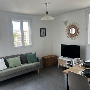 Appartement à 2 Chambres à Coucher