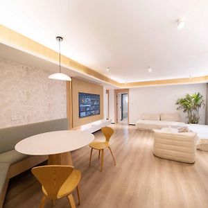 Zhome-Modern 3 Bedrooms Apartment - Near Nanjing Road