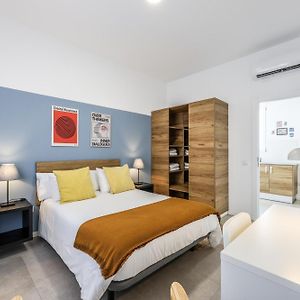Apartamento 2 Hab En Malvarrosa A Metros De La Playa, Con Terraza Y Zonas Comun 3D