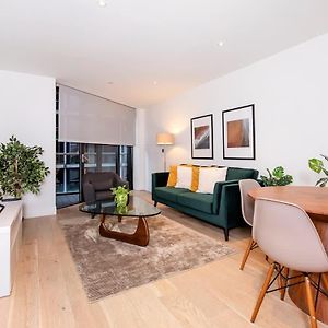 Stylish 2 Bed Close To Battersea Power Station
