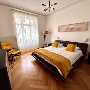 Appartement à 3 Chambres à Coucher