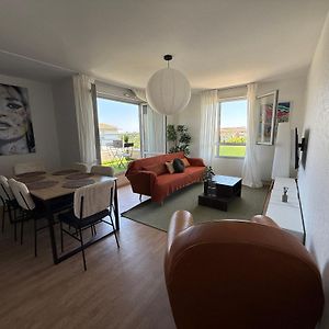 Grand T4 Lumineux Avec Balcon Traversant - 3 Chambres, Vue Degagee - Parking Privee - Metro 5 Min - Proche Centre Ville