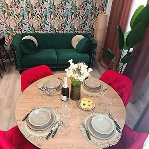 Appartement de Luxe à 2 Chambres à Coucher