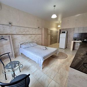 Studio Apartment Metro Pechersk