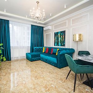 Luxury for business&pleasure Royal 1