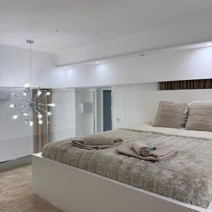 St Stephen Luxury Apartment