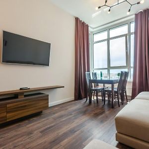 Petrovdom Apartaments 15-84 In Rc Central Park, 7 John Mccain Street