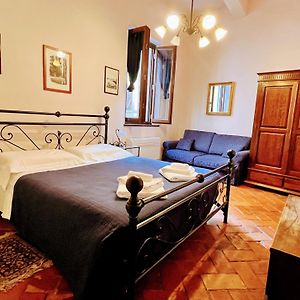 Spazioso, Luminoso A 10 Min Ponte Vecchio E Palazzo Pitti , Ideale Per Coppie E Famiglie