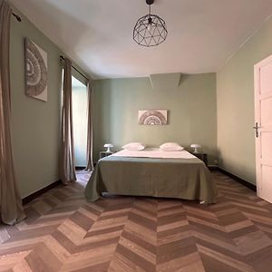 Appartement à 3 Chambres à Coucher
