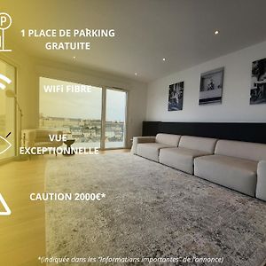 Appartement à 3 Chambres à Coucher