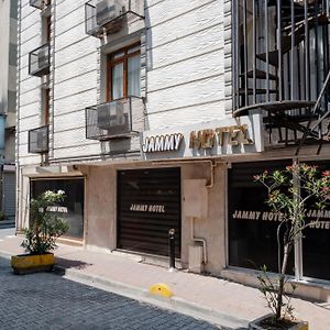 Jammy Hotel