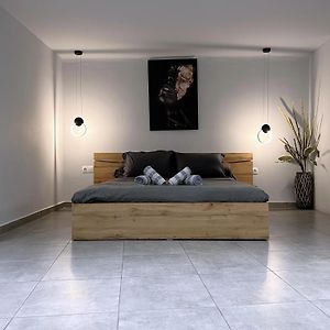Appartement à 2 Chambres à Coucher
