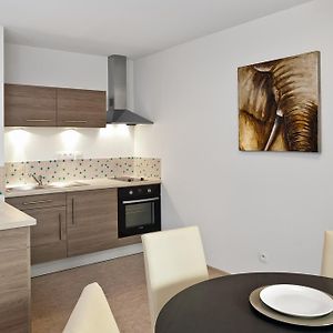 Appartement à 2 Chambres à Coucher
