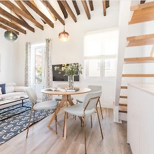 Appartement de Luxe à 2 Chambres à Coucher