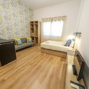 Lovely Studio In The Heart Of Malaga Free Swimming Pool