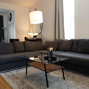 Appartement à 3 Chambres à Coucher