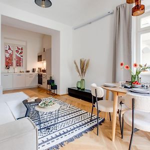 Visit Oomph Apartments