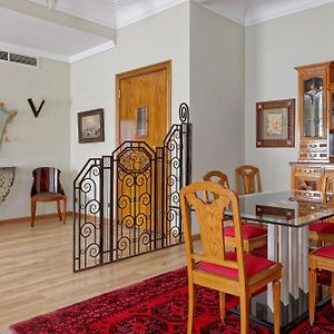 Appartement de Luxe à 2 Chambres à Coucher