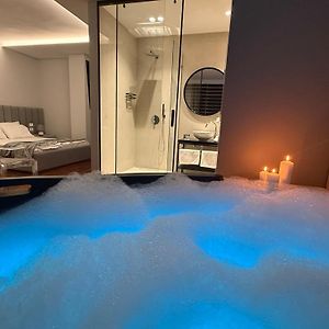 Lunarist Blloku - Luxury Suites With Private Jacuzzi