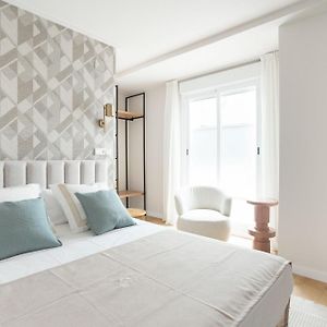 Appartement de Luxe à 2 Chambres à Coucher