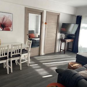 Appartement à 3 Chambres à Coucher