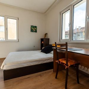 3-Br Central Residence