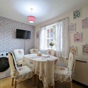 City Centre Vintage Theme Guest Rooms Free Parkin