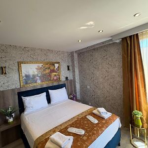 Peker Hotel