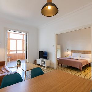 Eg42B - Modernista Apartamento En El Centro De Barcelona
