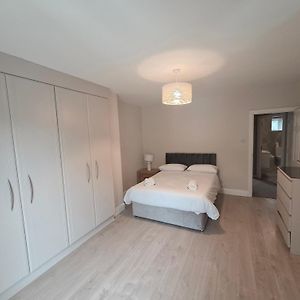 Stylish Spacious 4 Bedroom House