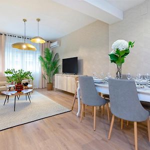 Appartement à 3 Chambres à Coucher