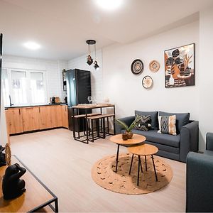Appartement à 2 Chambres à Coucher