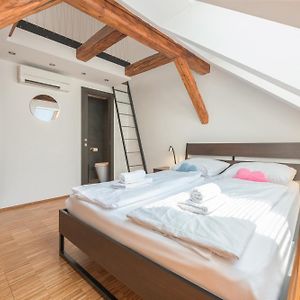 Atik Rooms