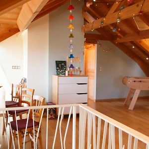 Combles et Vous, Duplex T6 Colmar, Famille, ALL INCLUSIVE, Jardin&Parking vélos