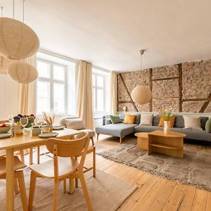 Appartement à 2 Chambres à Coucher