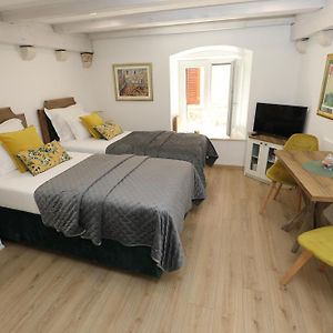 Solis Rooms Old Town