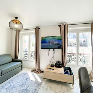 143 - Urban Charming Flat In Center Of Paris