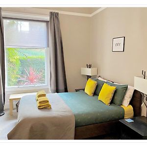 Beautifully Decorated 2Bed Apt- Gem In City Center