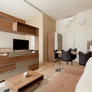 Studio de Luxe