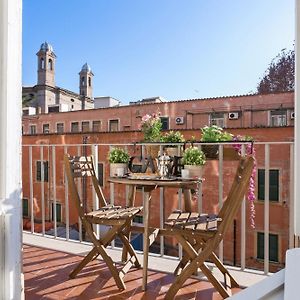 Townhouse By The Spanish Steps