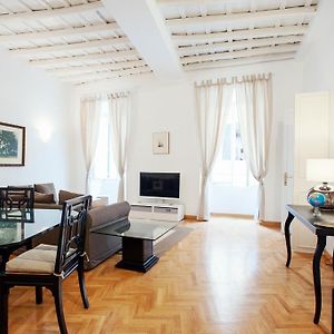 Appartement à 3 Chambres à Coucher