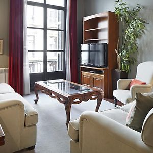 Appartement à 3 Chambres à Coucher