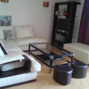 Appartement à 3 Chambres à Coucher