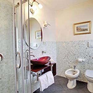 Chambre Petite Mansardée