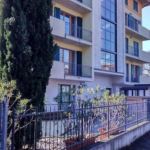 Appartement à 3 Chambres à Coucher