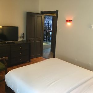 Chambre Lit Queen-Size Rez-de-Chaussée