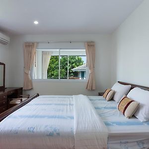 Appartement à 3 Chambres à Coucher