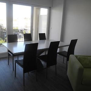 Apt Standing Bordeaux Chartrons