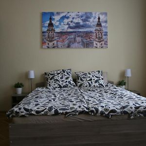 Appartement à 2 Chambres à Coucher